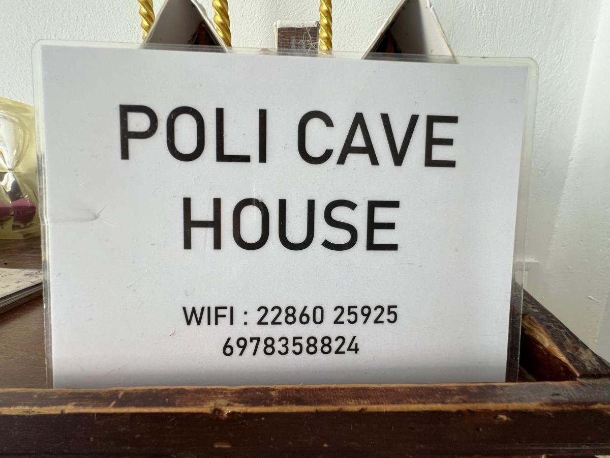 Villa Poli Cave House Santorini à Fira  Extérieur photo